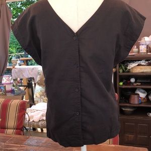 Vintage Linen/cotton blk Vneck top back button closure. From Club Exposure L